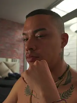 AlphaMasterXxx webcam