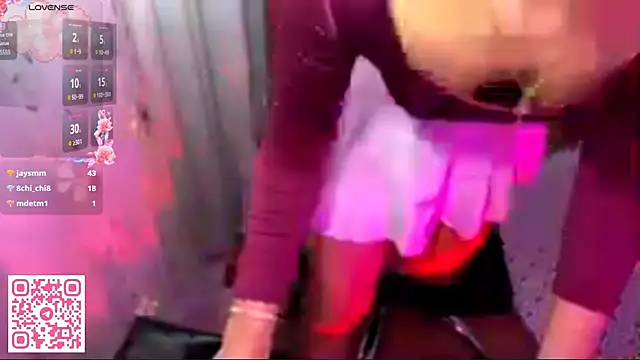 petitecurlybrunette webcam