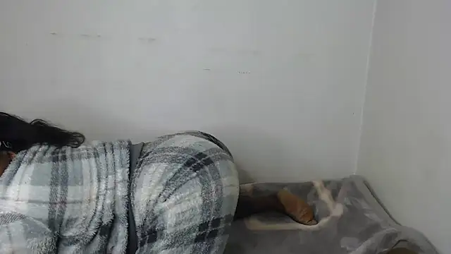 African_Busty webcam