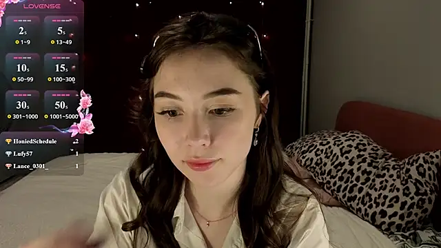 Kitty_Titti webcam
