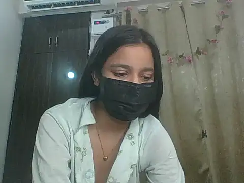 luvishika webcam