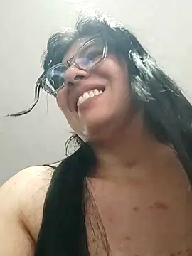 aisha_latina webcam