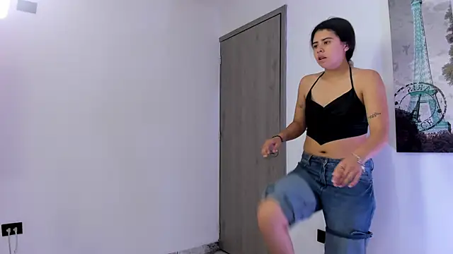valeria_and_zoe webcam