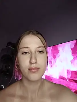 Susiee_Redd webcam