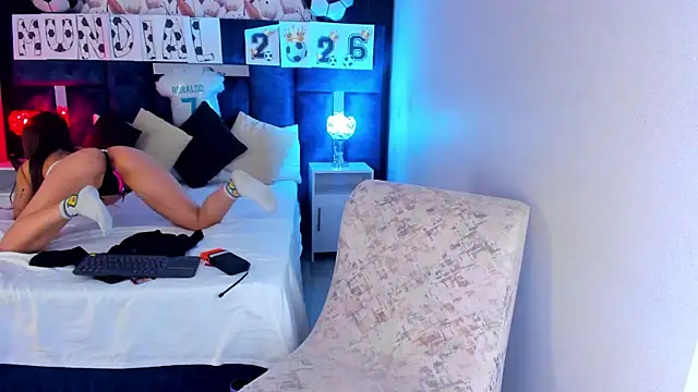 AmmyJones_ webcam