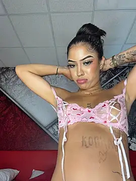 MystiqueXXX Live Webcam on Stripchat