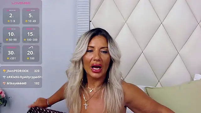 GinaBear webcam