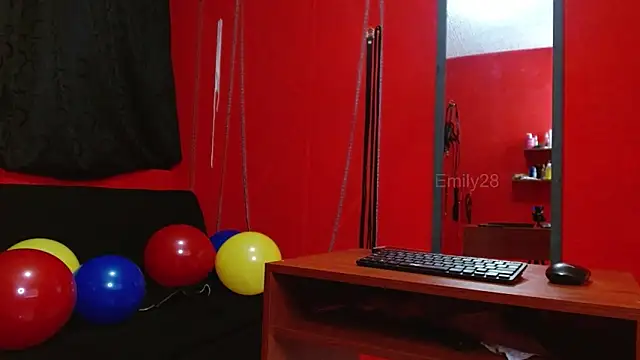 Emily_Slave28 webcam