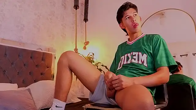 dave_eliot (M twink) - suck toes