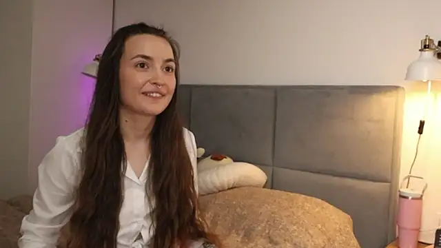 ChloeMeoow webcam