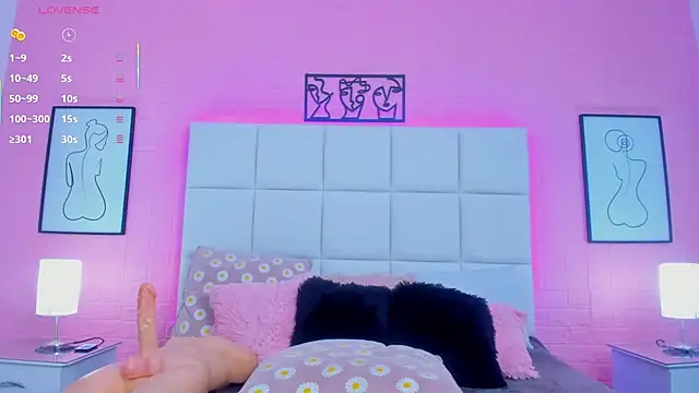 charlotte_kisss webcam