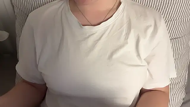 Lucyschickt webcam
