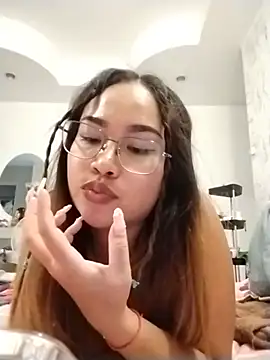 Ponthip webcam