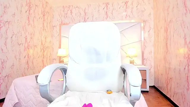 Emily_Whinfre webcam
