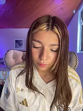 Isabella18_pink webcam