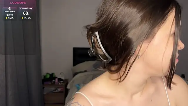 saykicklife (F young) - undress+sucking