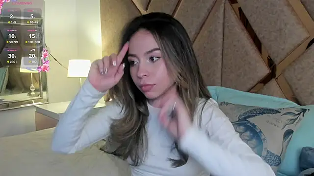 LuuluBerry live cam on StripChat