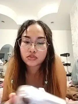 Ponthip webcam