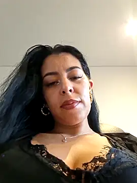 Watch Luianna live on EroticFlix - High definition streams