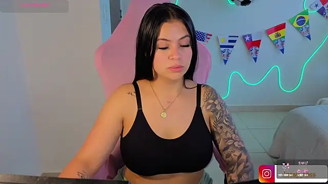 Watch Victoryyy_ live on EroticFlix - High definition streams