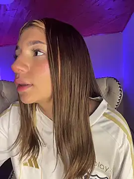 Isabella18_pink webcam