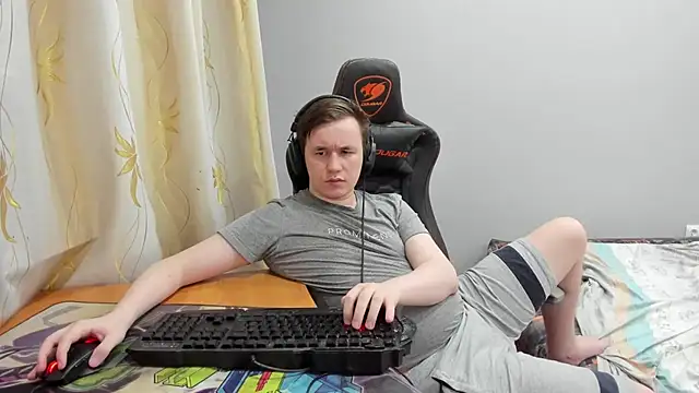 iliaskrislove live cam on StripChat