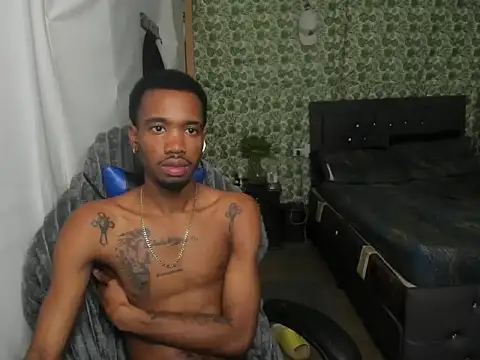 Kofi_exotic_2 webcam