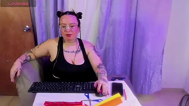 MiaYMolly webcam