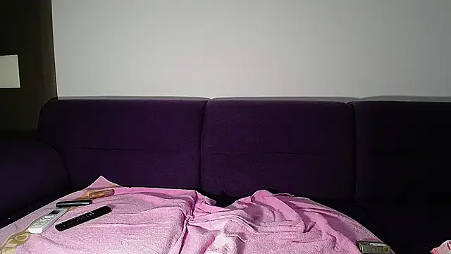 Julianna68 webcam