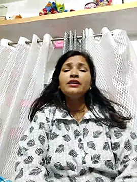 Priyaa_1433 webcam