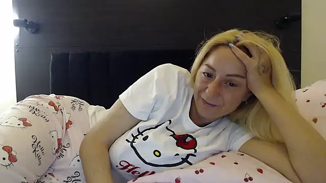 _karolynesyera_ webcam