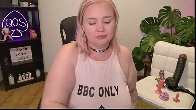 MargotGrey webcam