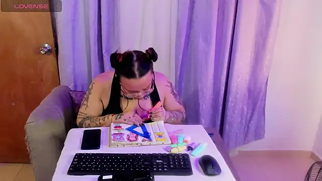 MiaYMolly webcam