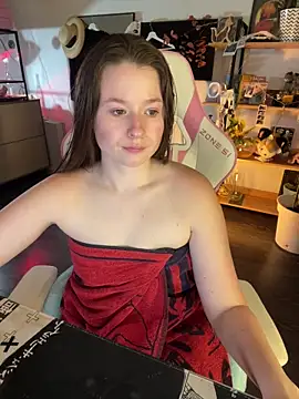 Watch sweetest_pie live on EroticFlix - High definition streams
