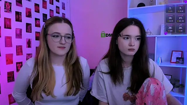 luna_berryy webcam