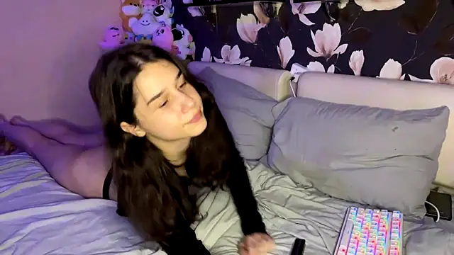 baby_lesi webcam