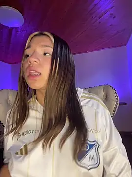 Isabella18_pink webcam