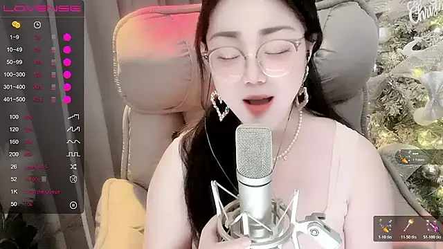 Monica-666888- webcam