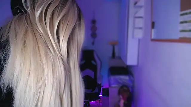 channel_blondee webcam