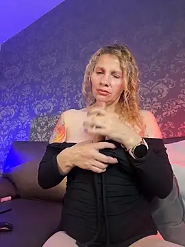 EvangelineLove_ webcam