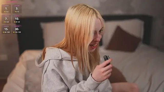 Watch ElvenCat live on EroticFlix - High definition streams