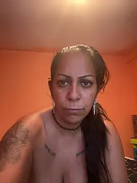 Watch wildfarmbabe live on EroticFlix - High definition streams