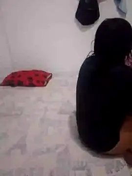 Scarlet_01_ webcam