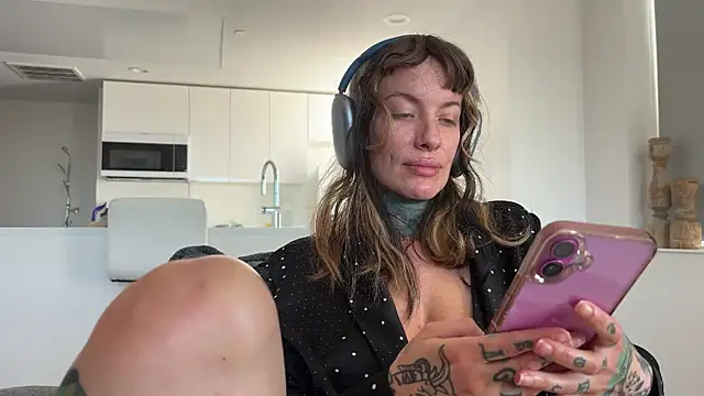 Watch airgeadx live on EroticFlix - High definition streams