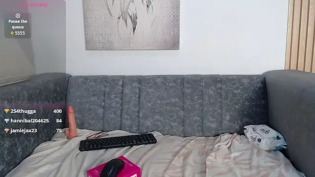 Watch queen_adhara live on EroticFlix - High definition streams