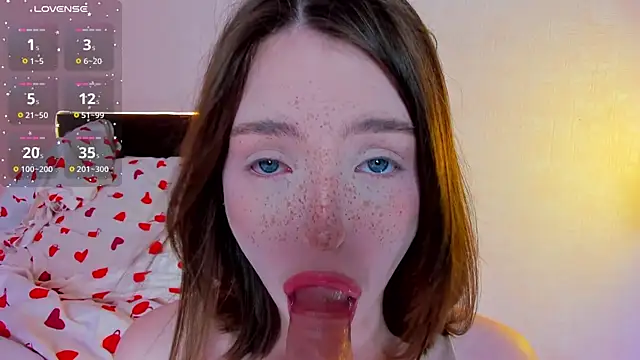Watch lexxxxxxi live on EroticFlix - High definition streams