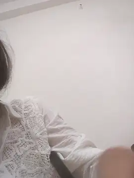 sushmita0 live cam on StripChat