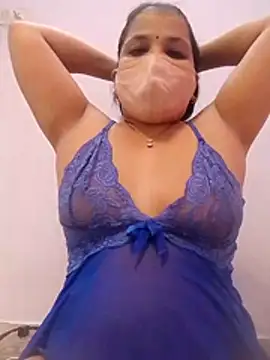 nikkyguddi (F milf) - Fuck my pussy and make me wet 😘