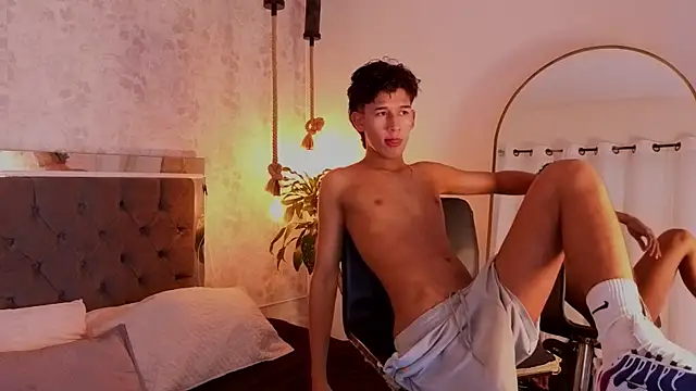 dave_eliot (M twink) - suck dildo x5min