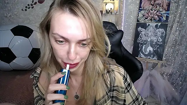 NickyAdamidi webcam